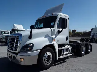 2015 Freightliner CASCADIA 125