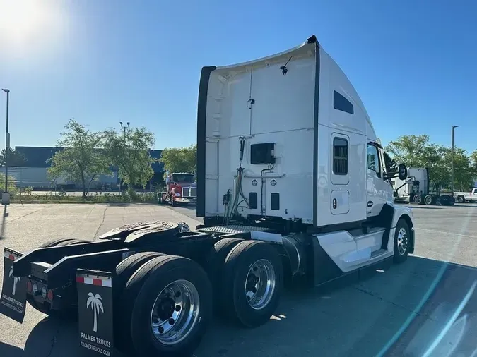 2025 Kenworth T680