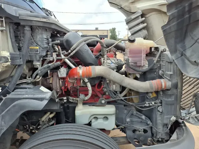 2019 NAVISTAR INTERNATIONAL LT625 SLPR CAB