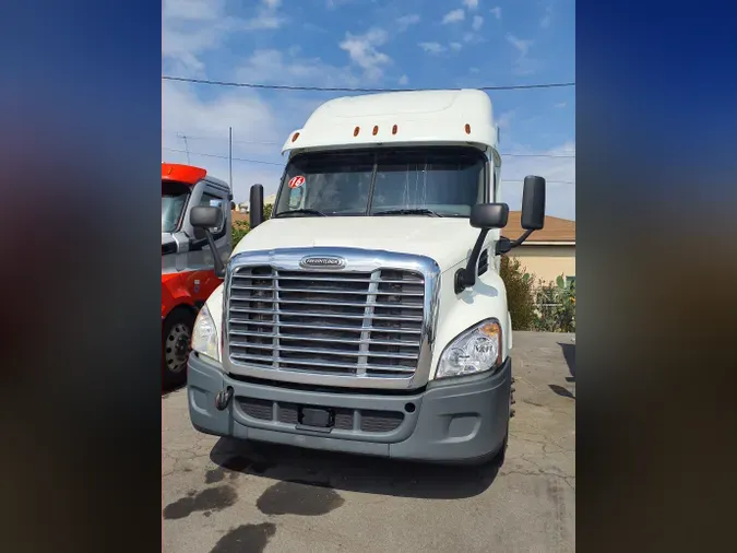 2016 FREIGHTLINER/MERCEDES CASCADIA 113