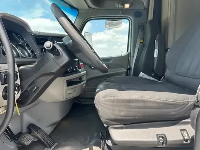 2022 Peterbilt 579