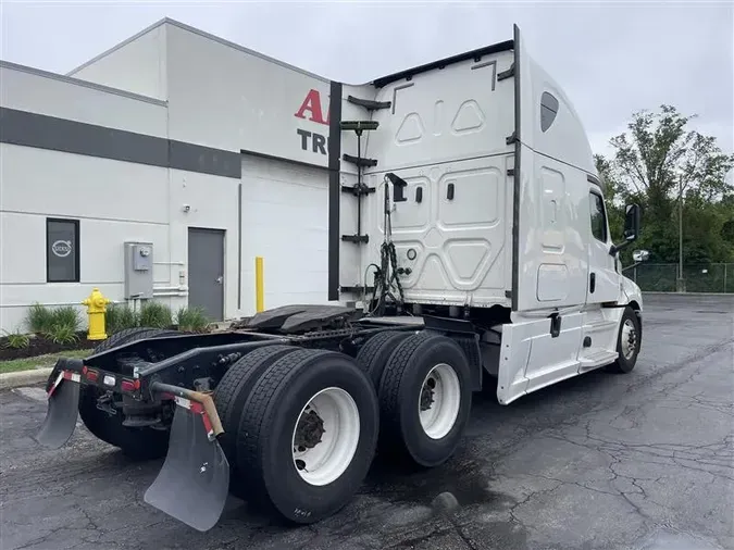 2020 FREIGHTLINER CA126