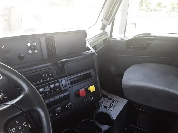 2019 NAVISTAR INTERNATIONAL LT625 DAYCAB T/A