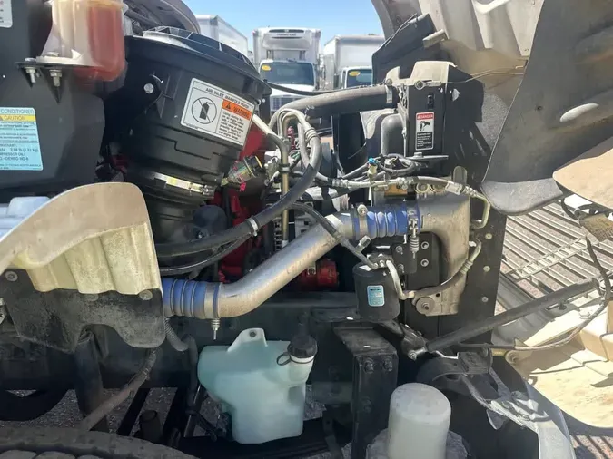 2017 FREIGHTLINER/MERCEDES M2 106