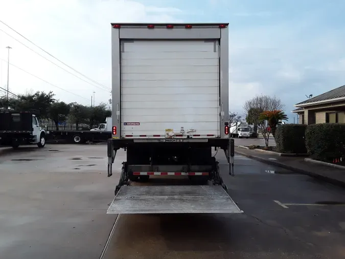 2018 FREIGHTLINER/MERCEDES M2 106