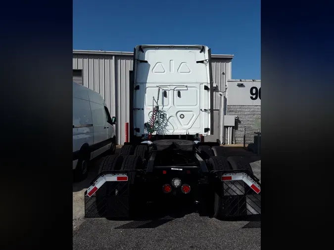 2019 FREIGHTLINER/MERCEDES CASCADIA 125