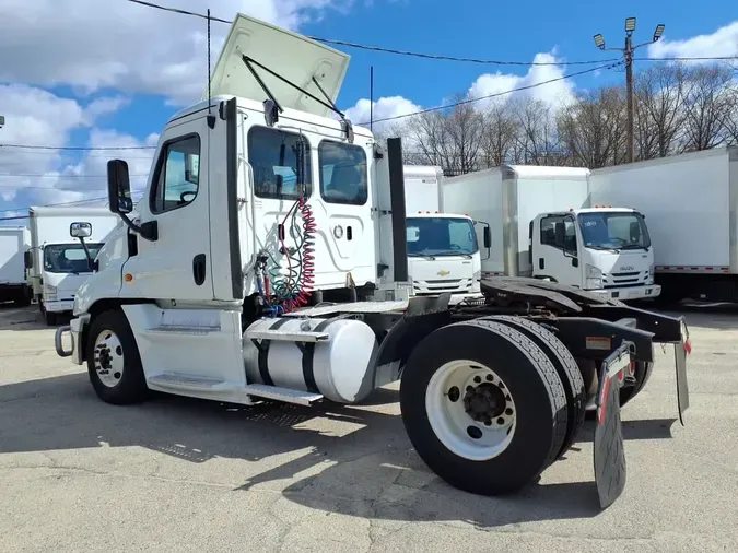 2019 FREIGHTLINER/MERCEDES CASCADIA 125001f65a7027e620dd309dfd2003f9cdb
