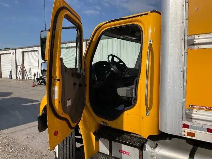 2018 Freightliner M2