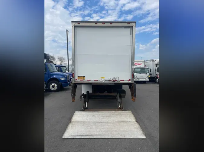 2018 FREIGHTLINER/MERCEDES M2 106