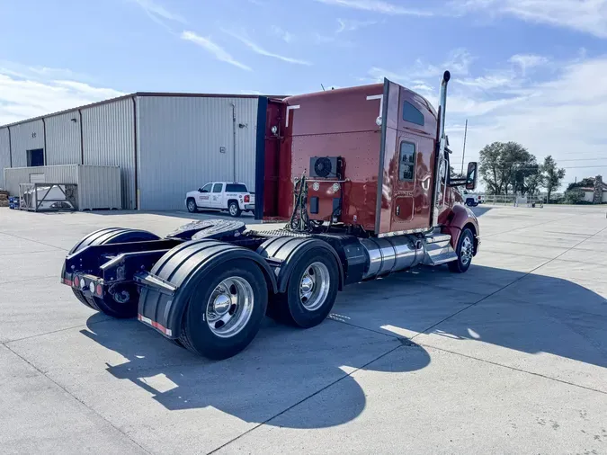 2022 KENWORTH T680