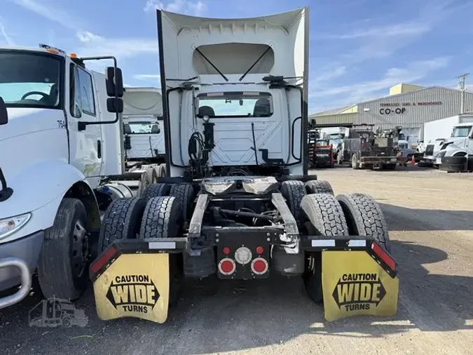 2021 INTERNATIONAL LT