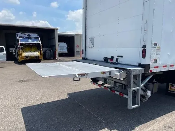 2020 Peterbilt 337