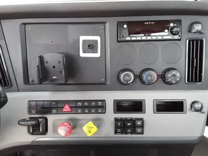 2018 FREIGHTLINER NEW CASCADIA PX12664