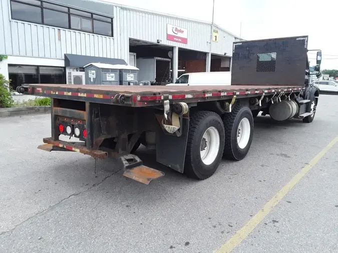 2017 FREIGHTLINER M2-112