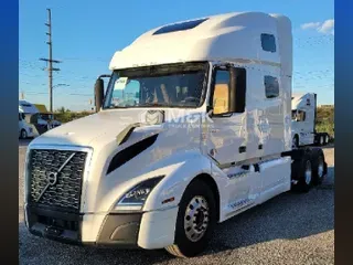 2019 VOLVO VNL64T760