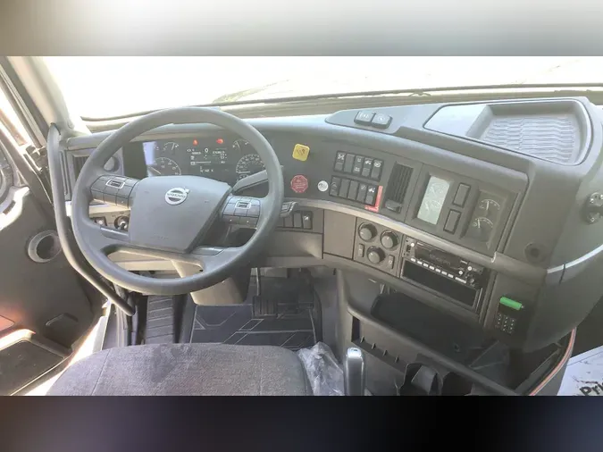 2022 Volvo VNL760