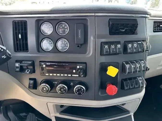 2022 Peterbilt 567