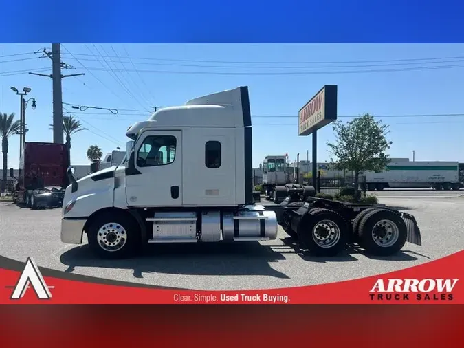 2020 FREIGHTLINER CA116