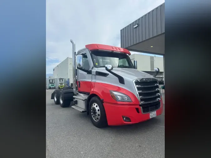 2022 FREIGHTLINER/MERCEDES NEW CASCADIA 11600355daaee55a6b3aa08b3e77c90f4c6