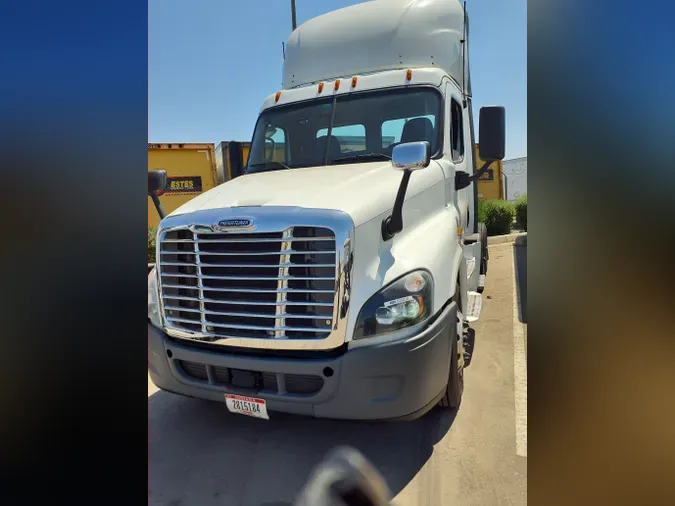 2019 FREIGHTLINER/MERCEDES CASCADIA 125