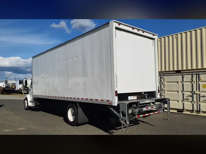 2018 FREIGHTLINER/MERCEDES M2 106