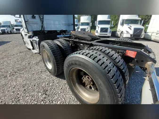 2019 Volvo VNL300