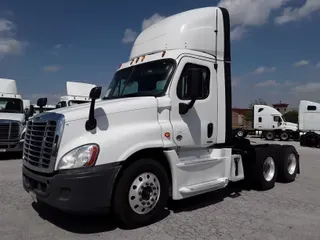 2015 Freightliner CASCADIA 125