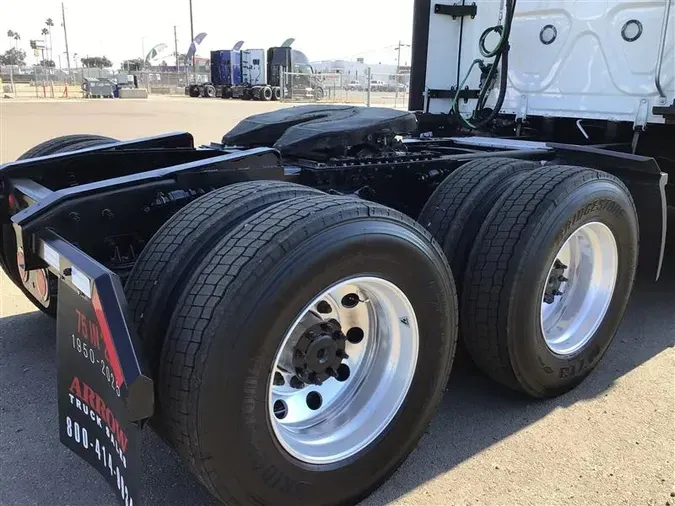 2022 FREIGHTLINER CA116