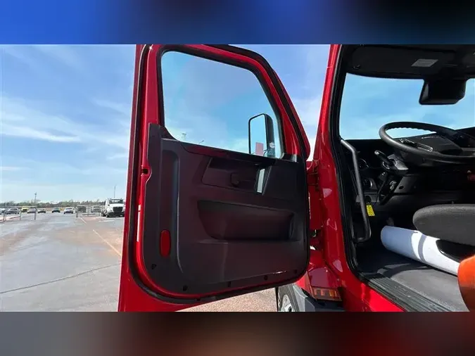 2023 FREIGHTLINER CA126