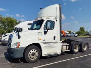 2017 FREIGHTLINER/MERCEDES CASCADIA 125