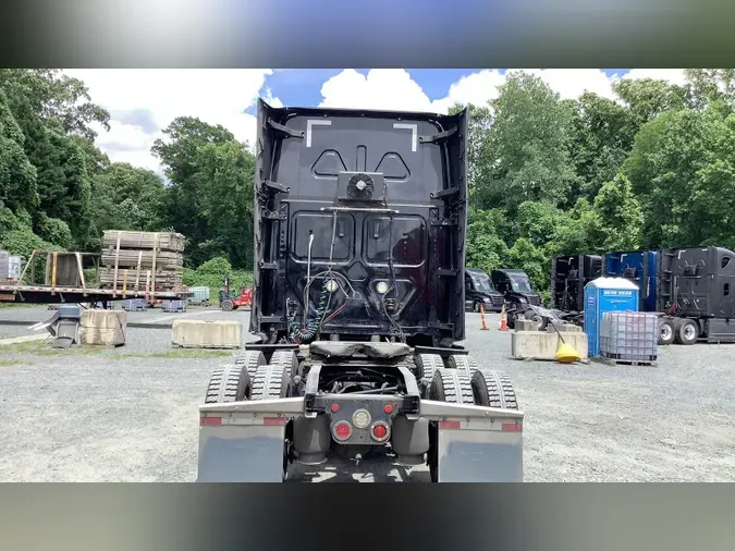 2020 Freightliner Cascadia