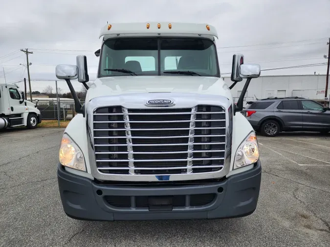 2017 FREIGHTLINER/MERCEDES CASCADIA 125