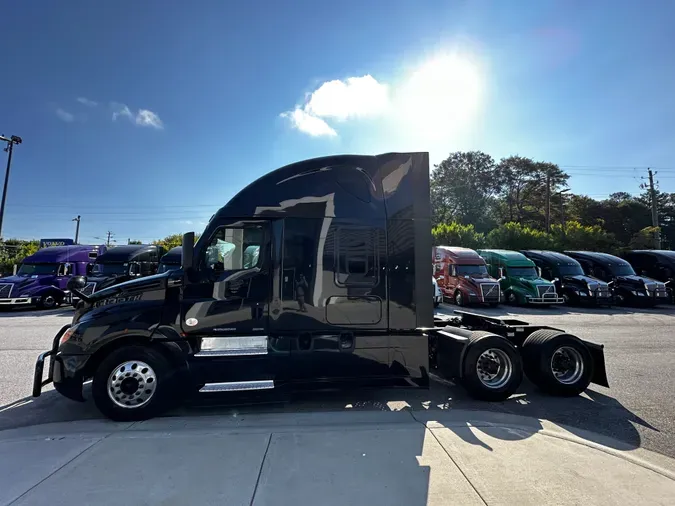 2020 FREIGHTLINER CASCADIA 126