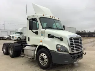 2016 FREIGHTLINER X11364ST