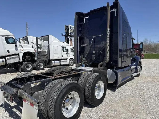 2022 KENWORTH T680