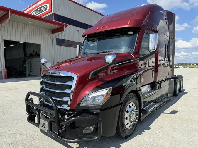 2023 Freightliner Cascadia&reg;