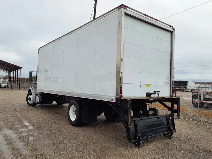 2013 FREIGHTLINER/MERCEDES M2 106