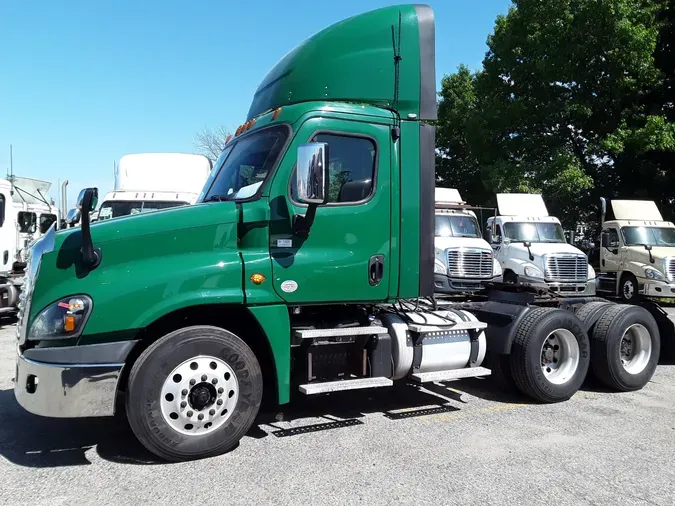 2017 FREIGHTLINER/MERCEDES CASCADIA 125