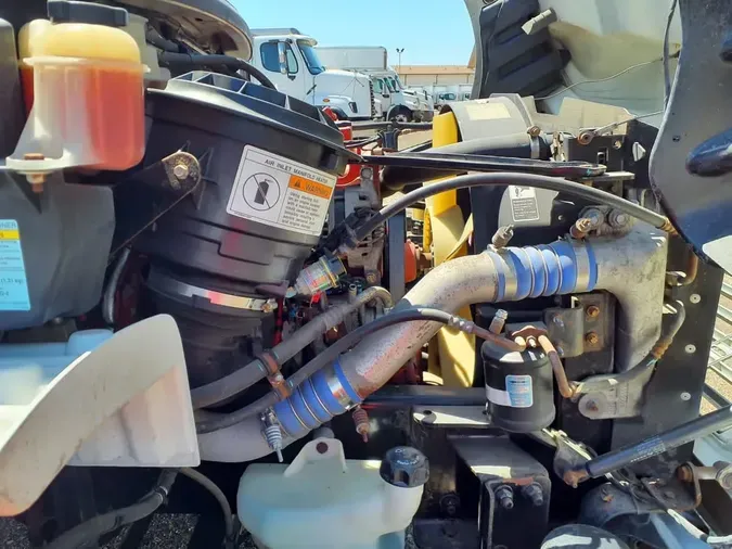 2019 FREIGHTLINER M2 106