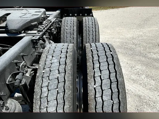 2022 INT LT625 6x4
