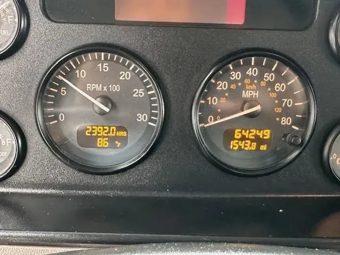 2020 Peterbilt 330