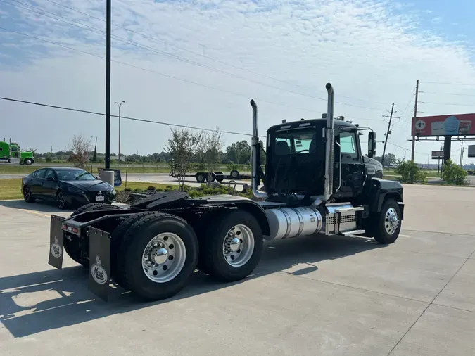 2020 MACK PI64T