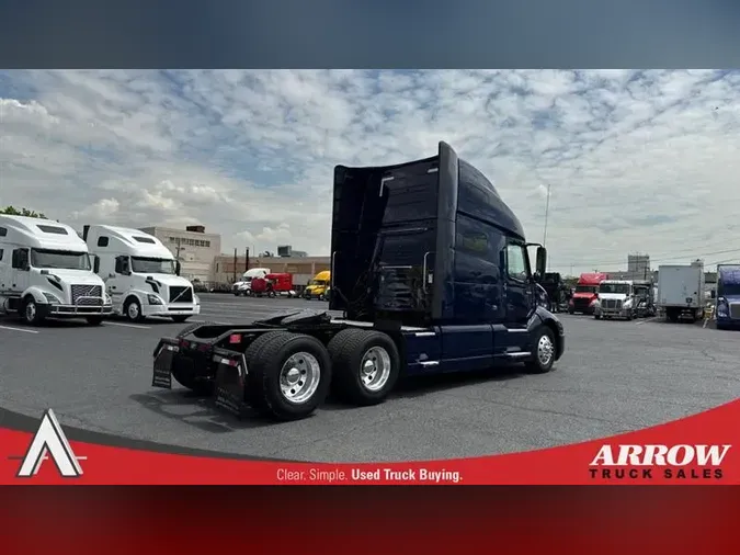 2022 VOLVO VNL760