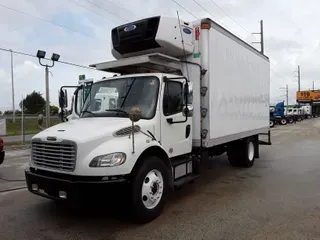 2015 Freightliner M2 106