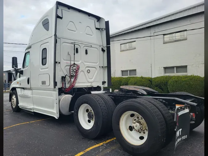 2018 FREIGHTLINER/MERCEDES CASCADIA 125