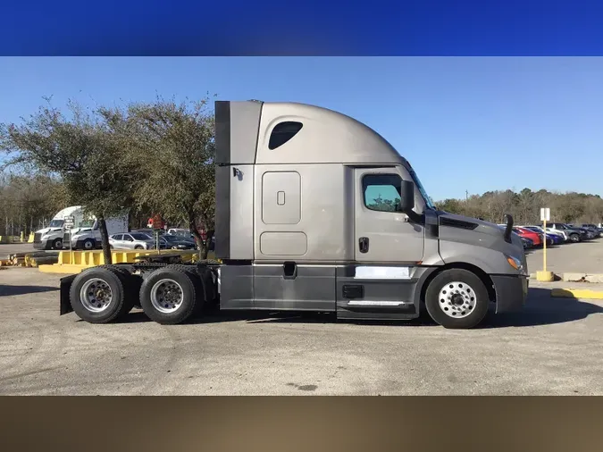 2021 Freightliner Cascadia