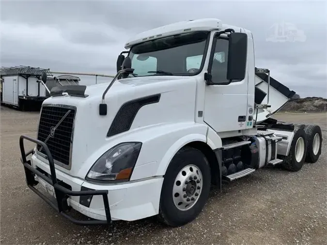 2016 VOLVO VNL64T300005a60f2b659c28f0aba08b9f3669c96