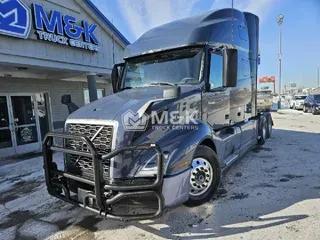2024 VOLVO VNL64T760