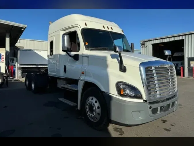 2017 FREIGHTLINER/MERCEDES CASCADIA 125