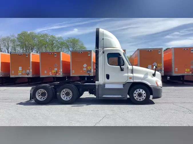 2019 Freightliner Cascadia 125
